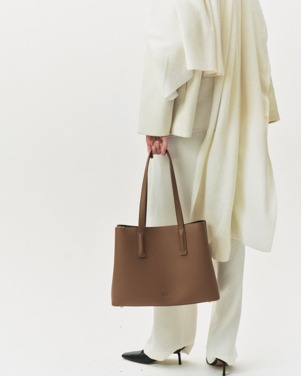 Linnea Tote Chestnut - Bucano Paris